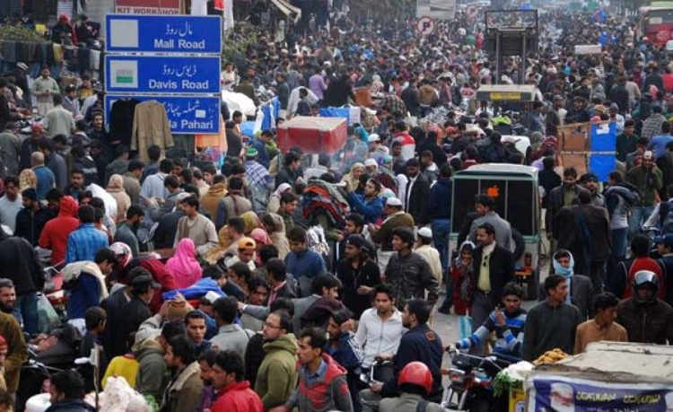 Popullsia pakistaneze në vetëm gjashtë vjet shtohet me milionë