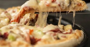 Studimi: Pica mund të lehtësojë simptomat e artritit reumatoid, por ka një kusht