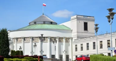 Polonia ngre një komision kundër ‘ndikimit rus’, opozita e kundërshton