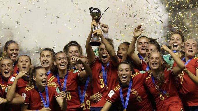 Kupa e Botës për femra/ Spanja triumfon ndaj Anglisë, Garcia i jep trofeun iberikeve