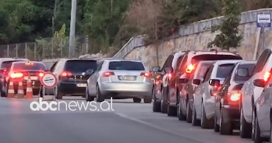 VIDEO/ Trafik i rënduar në aksin Korçë-Pogradec, radhë prej 3 kilometrash me pushues
