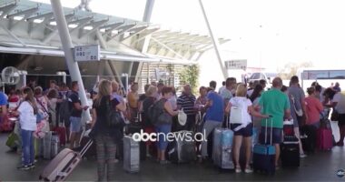 Turistët qëndrojnë më gjatë në Shqipëri/ Instat: Janë shtuar netët e qëndrimit në hotele