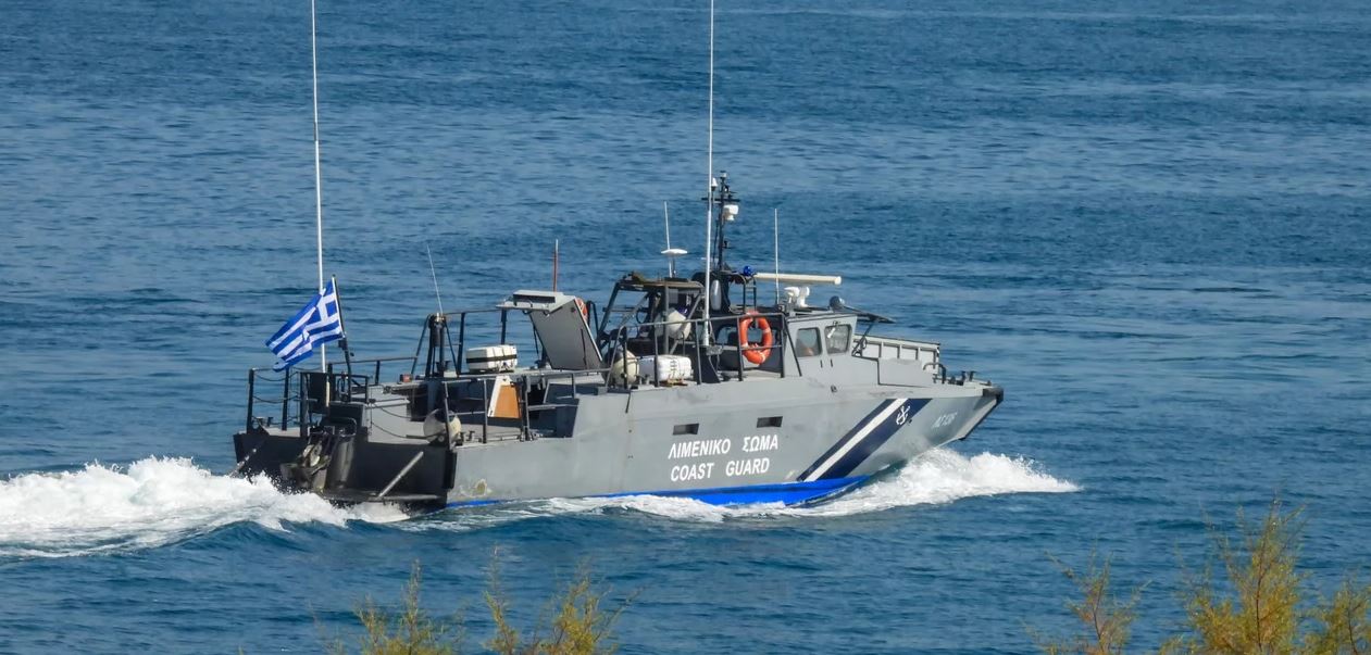 Shpëtohen 50 emigrantë në veri të ishullit Samos në Greqi