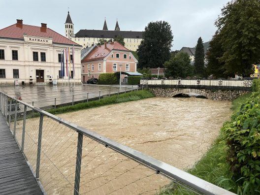 Përmbytje në Austri, gjendje emergjente në pjesën jugore