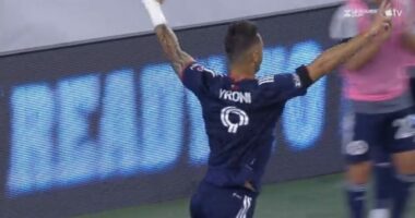 VIDEO/ Xhakomo Vrioni nuk ndalet, sulmuesi shqiptar shënon dhe i jep fitoren ekipit të tij