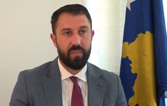 Peticioni për largimin e kryetarëve, ministri Krasniqi: Një muaj kohë për Udhëzimin administrativ