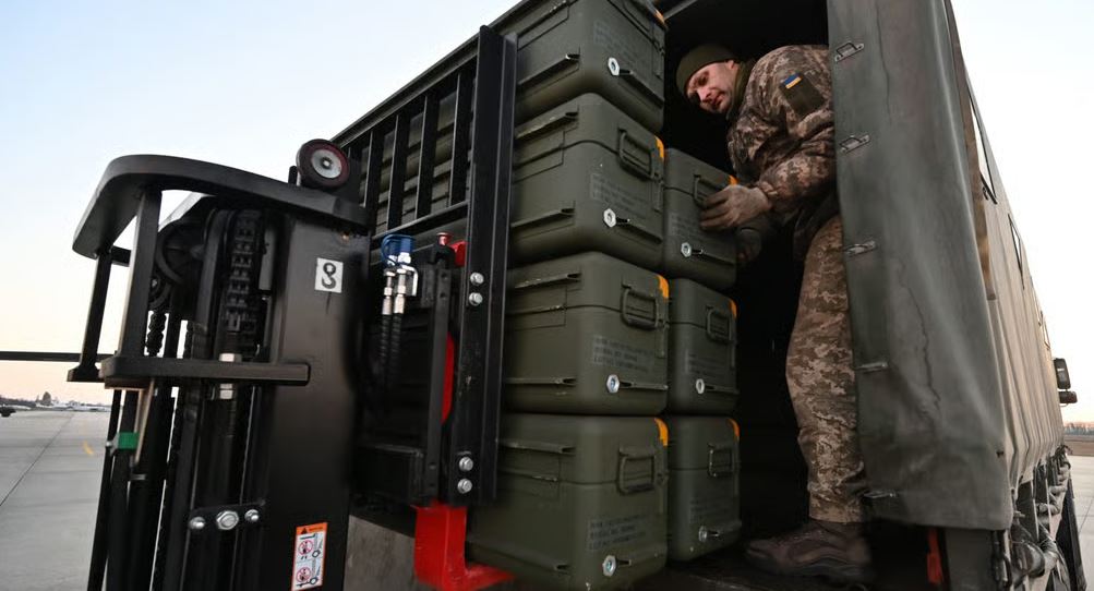 Polonia ndërpret furnizimin me armë për Ukrainën