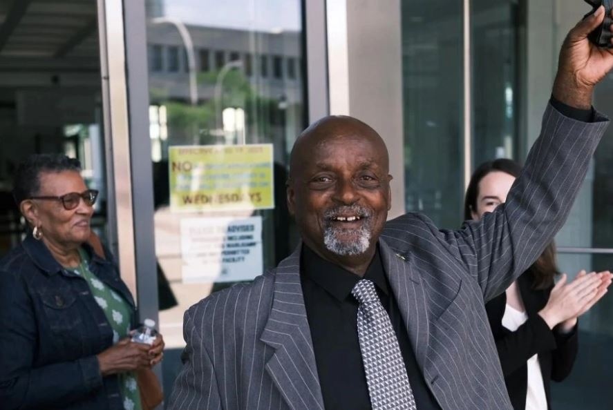 U dënua për përdhunim, afro-amerikani shpallet i pafajshëm pas 47 vitesh