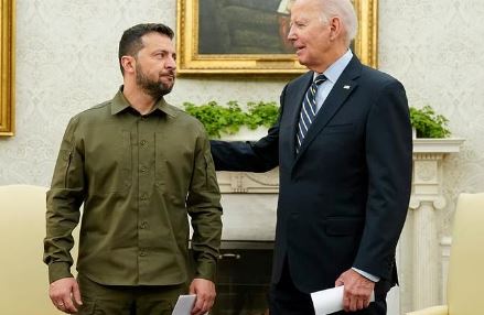 SHBA miraton një paketë ndihme prej 325 milionë dollarësh për Ukrainën