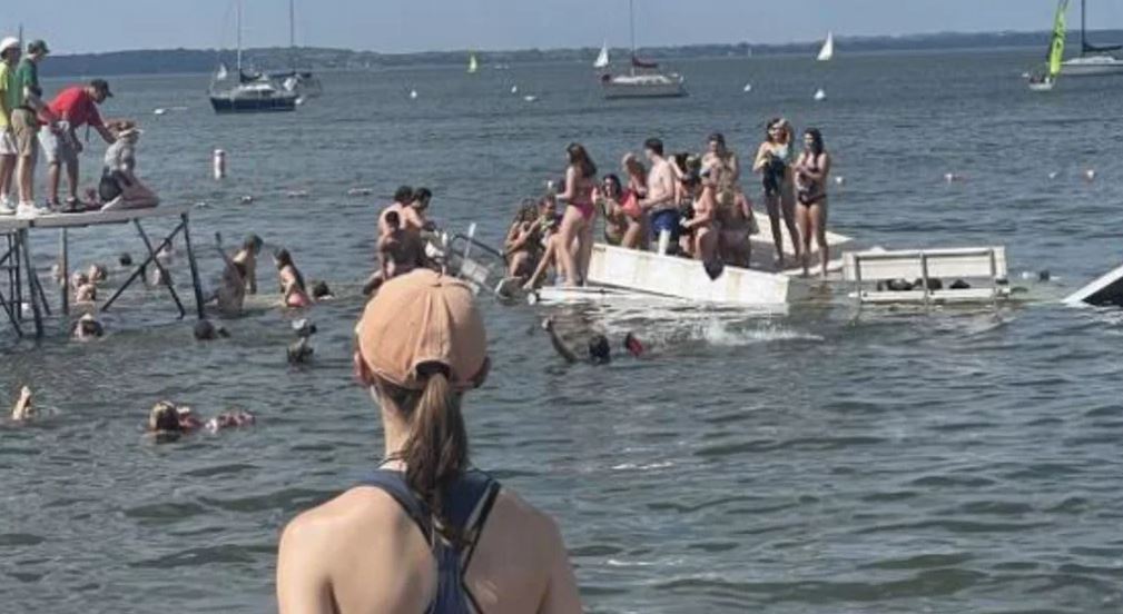 VIDEO/ Shembet skela, plagosen 25 studentë në SHBA