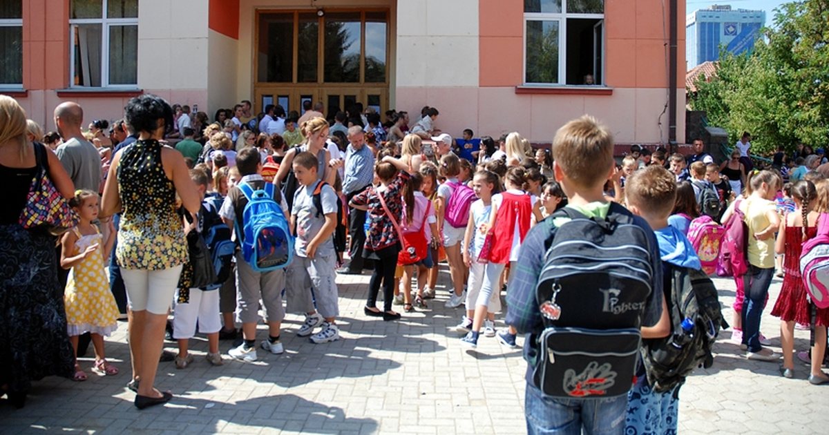 Nis viti i ri shkollor, rreth 29 mijë nxënës ulen për herë të parë në banka