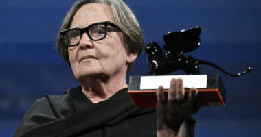 Presidenti i Polonisë ofendon regjisoren e njohur: Filmin tuaj e shikojnë vetëm derrat