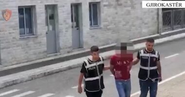 Dropull/ Tentoi të vidhte banesën e një të moshuare, kapet në flagrancë 38-vjeçari me precedentë të mëparshëm