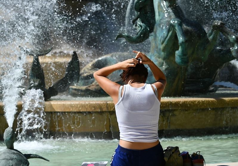 Temperatura rekord në Francë, termometri shënon 39 gradë Celcius