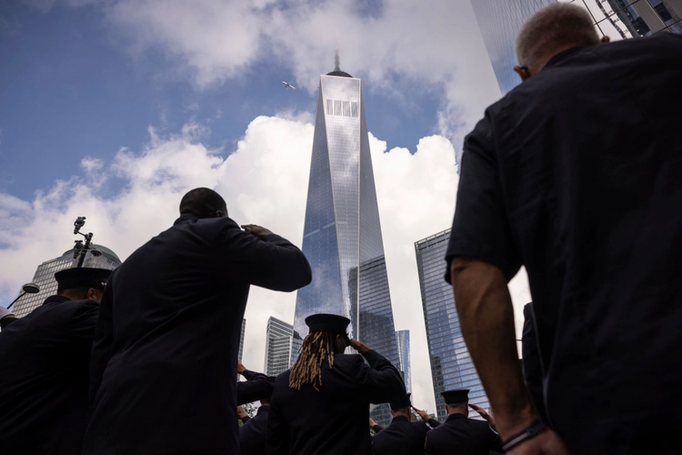 Sulmi i 11 shatorit përkujtohet në mënyra të ndryshme nga amerikanët