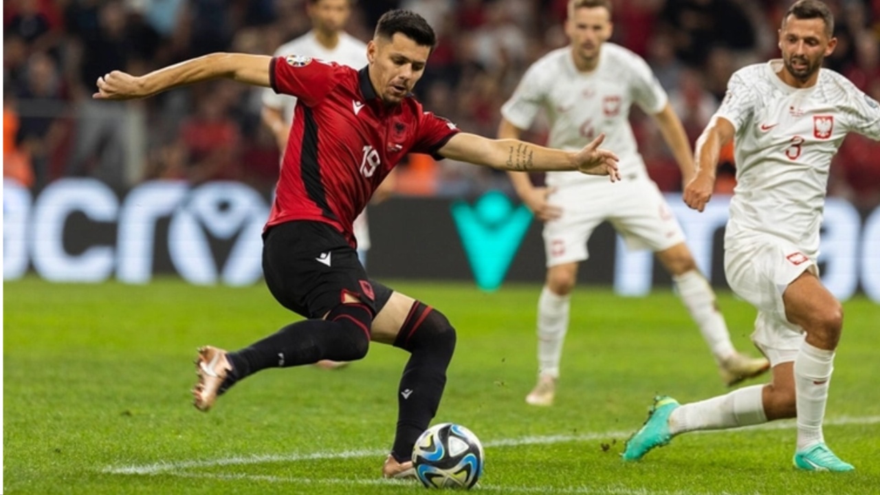 Futbolli, tension Prishtinë-Tiranë, pakënaqësi nga Federata në Prishtinë që Shqipëria merr lojtarë