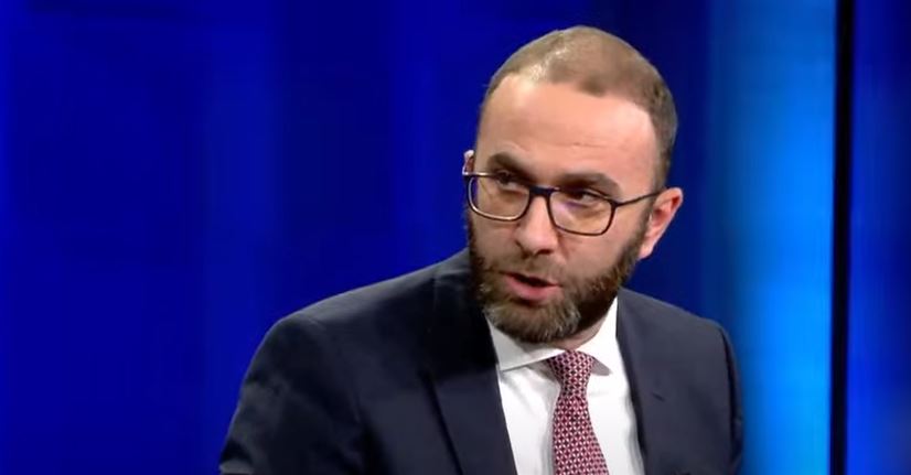 Basha shkresë në Kuvend, për përjashtimin e 11 deputetëve të PD/ Reagon Bardhi: Nuk ka legjitimitet