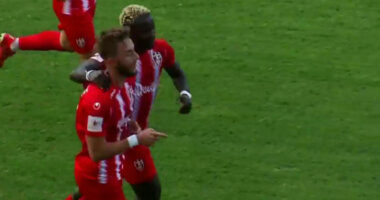 VIDEO/ Aksion shembullor i korçarëve, Skënderbeu dyfishon shifrat ndaj Erzenit