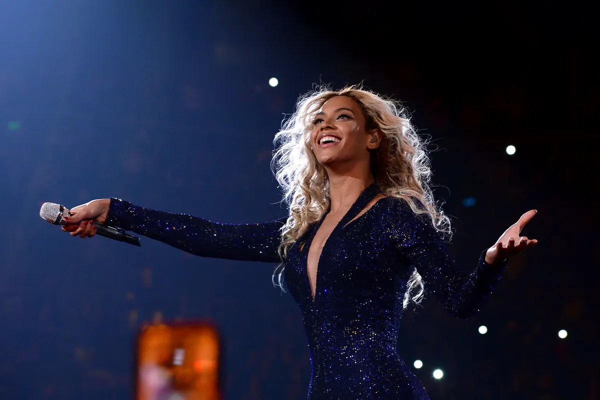 Gruaja shtatzënë fillon të lindë gjatë koncertit të Beyonce-s