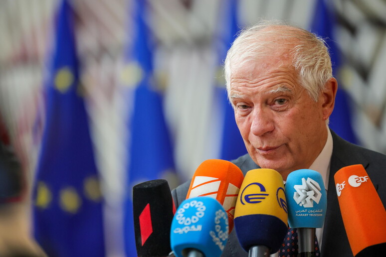 Borrell: Evropa duhet të solidarizohet me Lampedusën