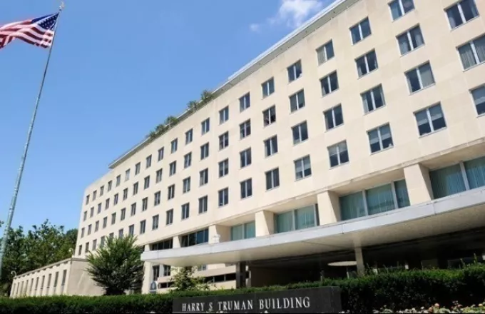 Departamenti i Shtetit dënon dëbimin e diplomatëve amerikanë nga Moska