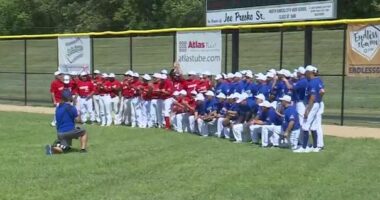 Një grup kanadez luajtën bejsboll për 100 orë që të thyenin rekordin botëror