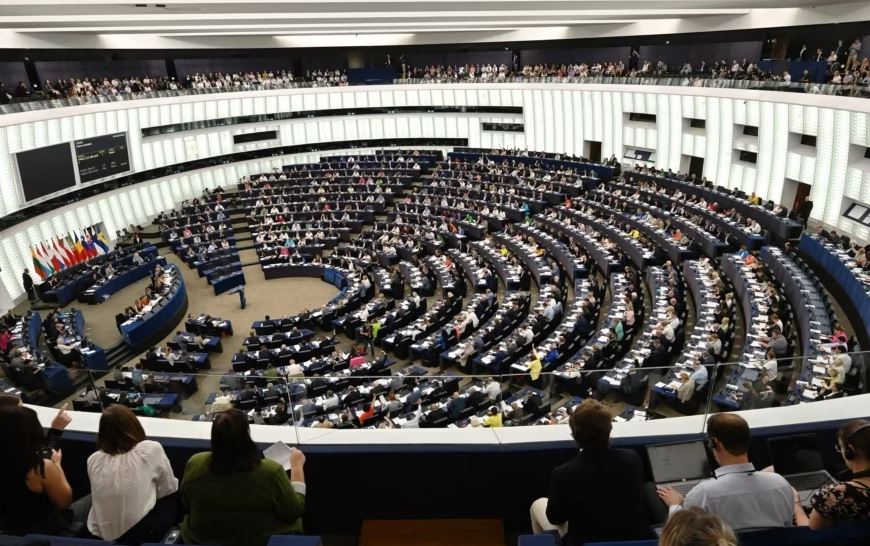 PE: Mali i Zi ka rrezikuar integrimin në BE për shkak të krizës politike