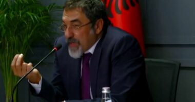 Gazmend Bardhin apo Lulzim Bashën, kë njeh PS si kryetar të grupit në PD, përgjigjet Çuçi