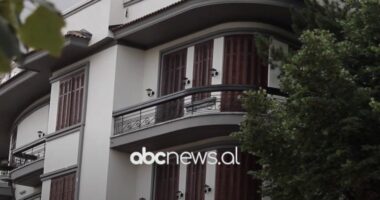 Lokali që preferonte diktatori/ Vila “Valbona” u ndërtua në 1928 në Korçë/ Voci: Përfaqësonte një ndërtesë tipike borgjeze