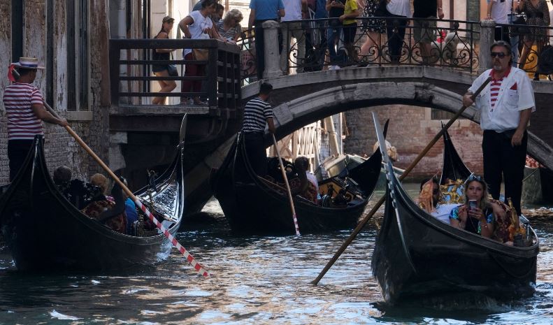 Për herë të parë në histori, numri i turistëve në Venecia kalon atë të banorëve