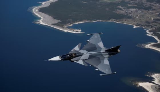 Suedia pritet të furnizojë Ukrainën me avionë luftarakë  