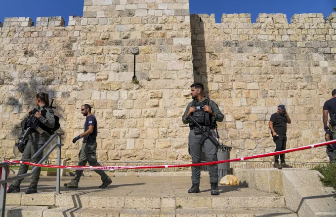 Adoleshenti palestinez godet me thikë dy izraelitë në Jeruzalem