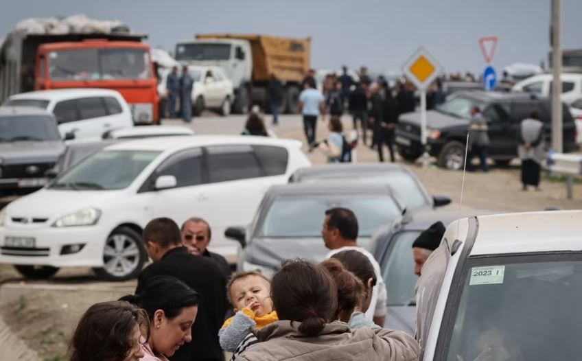 Mbi 13 mijë të larguar nga Nagorno-Karabakh mbërrijnë në Armeni