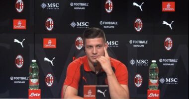 Luka Joviç: Jam aty ku duhej të isha, nder të luaj për Milanin