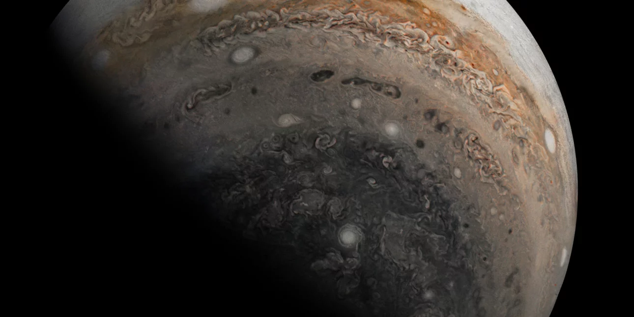 Shkencëtarët zbulojnë oqean nëntokësor në Hënën Europa të Jupiterit