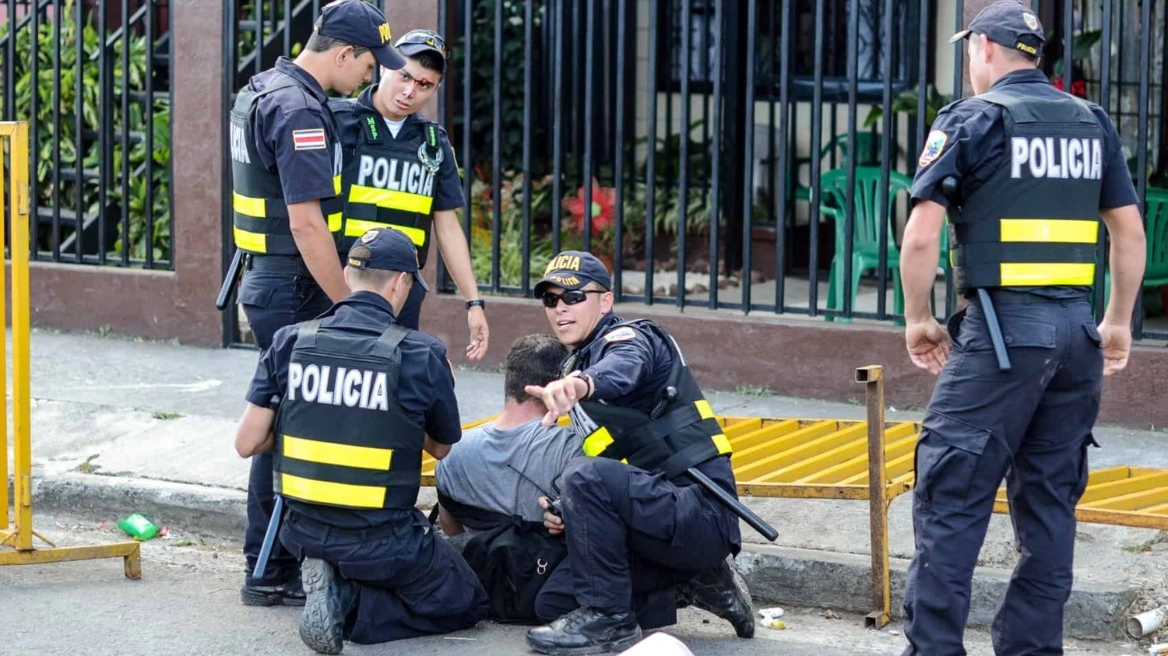 Полиция банков. Costa Rica Police. Open Banking Police.