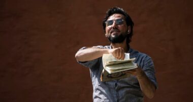 Suedi: Policia arreston dy persona në protestën ku u djeg Kurani