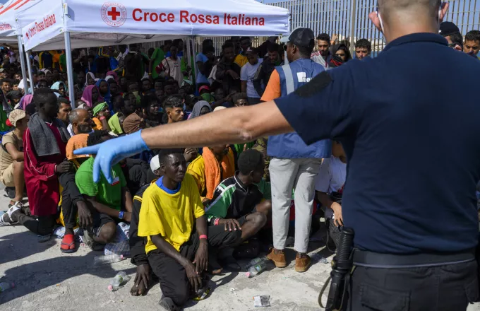 Imazhe dëshpërimi, drama europiane në Lampedusa