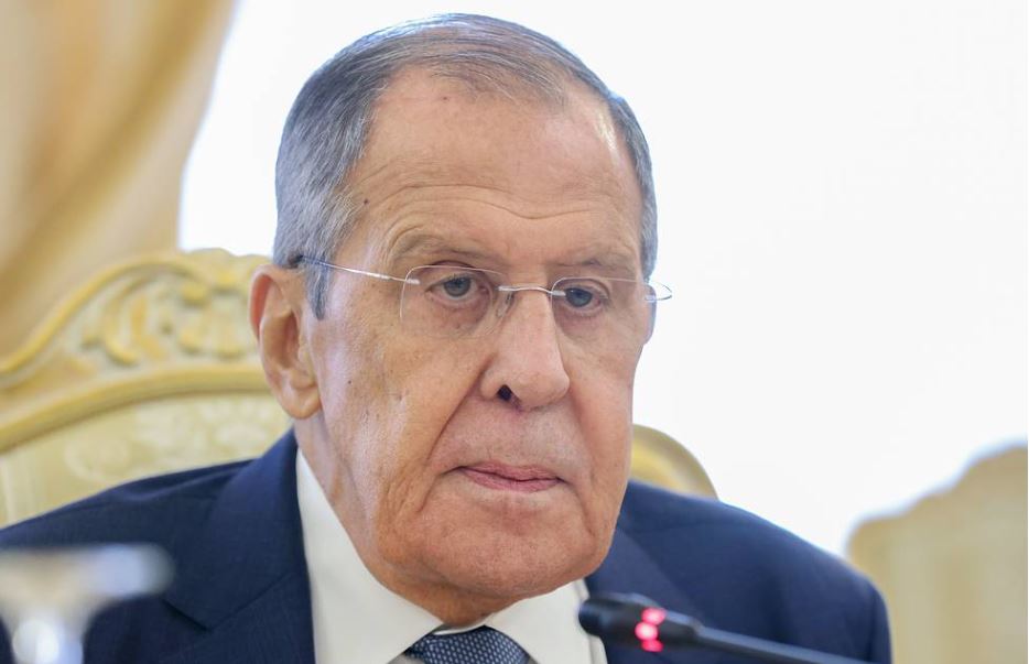 Lavrov: Rusia e gatshme të takohet me të dërguarin e Papës për paqen në Ukrainë