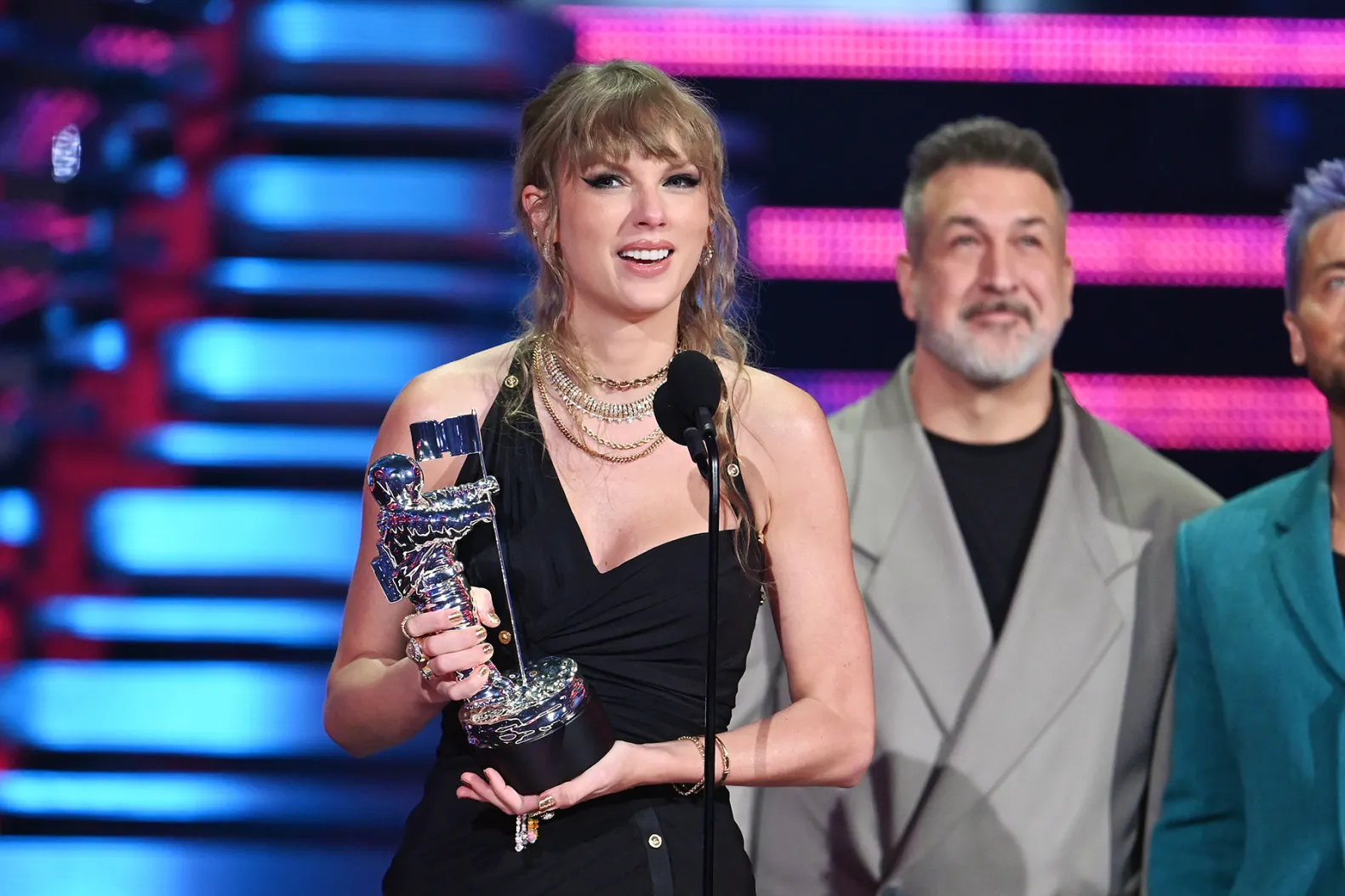 MTV Awards 2023: Fituesit e mëdhenj të natës dhe dominimi i Taylor Swift