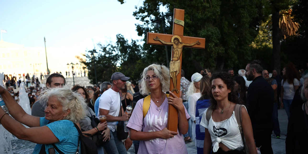 Grekët protestojnë kundër kartave të reja të identitetit: Jo skllavërisë elektronike