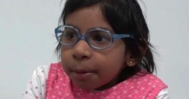 E rrallë/ 8-vjeçarja bëhet fëmija i parë në Britani që kryen një lloj të veçantë transplanti të veshkave