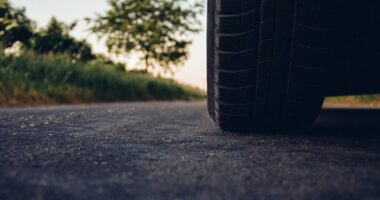 E rëndë në Australi, 19 vjeçari tërheq zvarrë me makinën të miturin për 2 km pas një debati