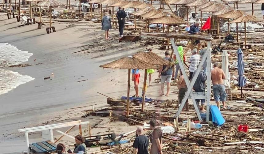 Viktima dhe dëme nga stuhitë në Greqi, Turqi dhe Bullgari