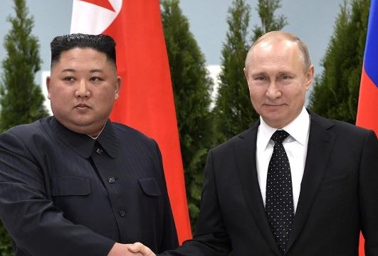 Raporti: Putin do të takohet me Kim Jong Un në ditët në vijim