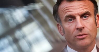 Macron për Olimpiadën: Asnjë flamur rus nuk do të valvitet në Paris