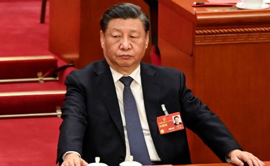 Nga kriza ekonomike, papunësia dhe mungesa e besimit, turbulencat që po ngrenë dyshime rreth sundimit të Xi Jinping   
