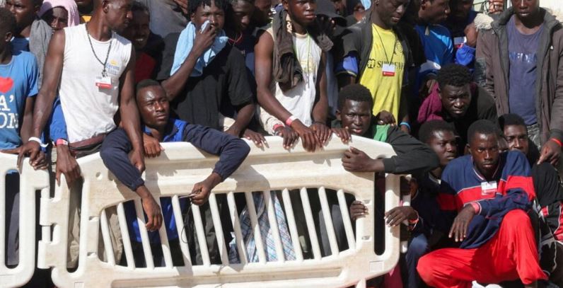Kriza e emigracionit, Franca: Nuk do të pranojmë azilkërkuesit që mbërrijnë në Lampedusa