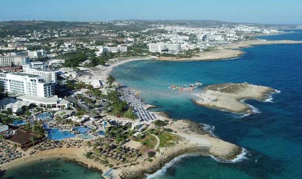 E reja britanike i akuzon për abuzim seksual, arrestohen 5 turistë izraelitë në Qipro