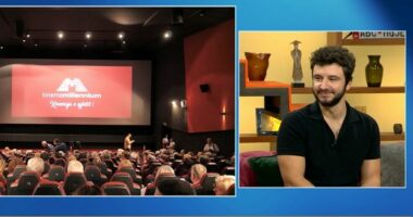 Dokumentari për “Odiseun” e Kinemasë, Bekim Fehmiun/ Regjisori: Kosova nuk pranoi financimin, Shqipëria i tha “Ok”